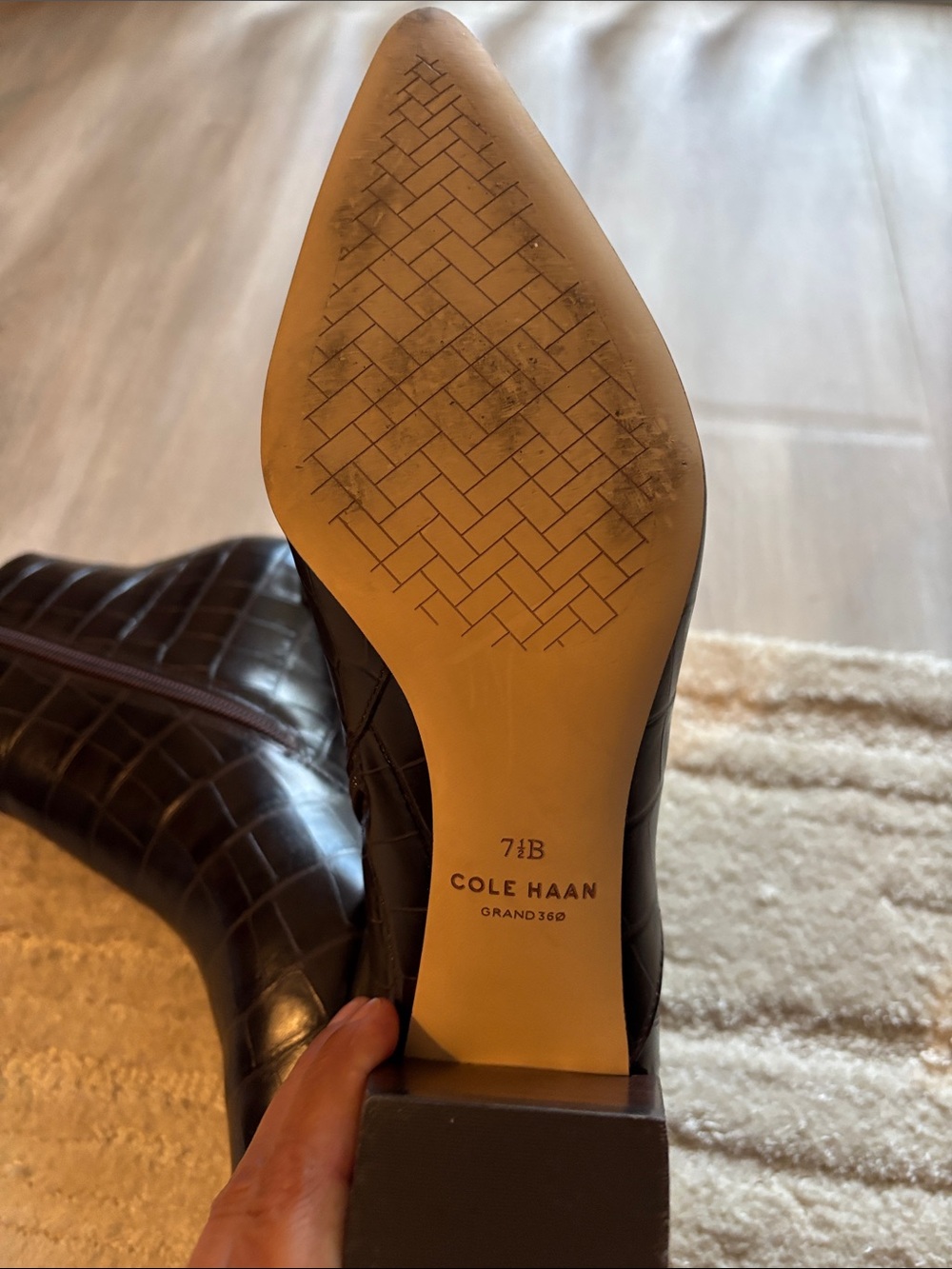 Cole Haan Woman’s Dark Brown Croc-Embossed Leather Oxfords boots
